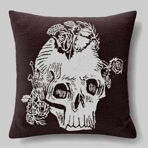 Target threshold floral skull pillow set